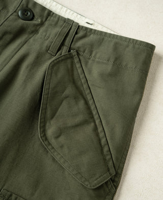 Olive field cargo pants with flap pocket at thigh and button waist detail