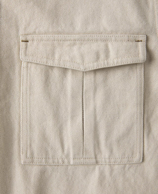 Natural twill jacket chest pocket with flap and clean topstitching
