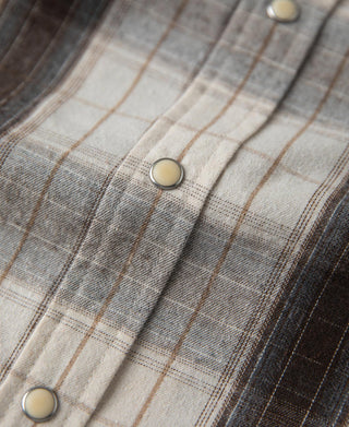 Beige plaid western shirt with point pocket and button-front closure