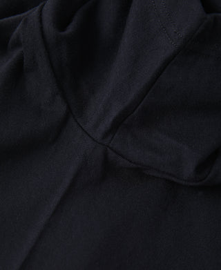 armpit detail of Classic Fit V-Neck Tubular Cotton T-Shirt