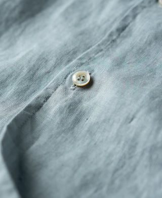 button detail of 1950s Italian Collar Linen Short Sleeve Shirt