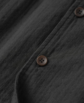 Button Detail of Italian Collar Salt-Shrunk Shirt