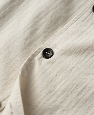 Button Detail of Italian Collar Salt-Shrunk Shirt