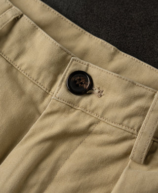 button detail of Classic Fit Two-pleated Chino