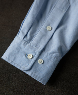 buttoned barrel cuff of Classic Button-Down Oxford Shirt