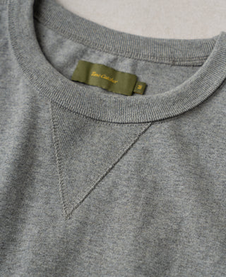 Collar Detail of 1950s V-Gusset Cotton T-Shirt