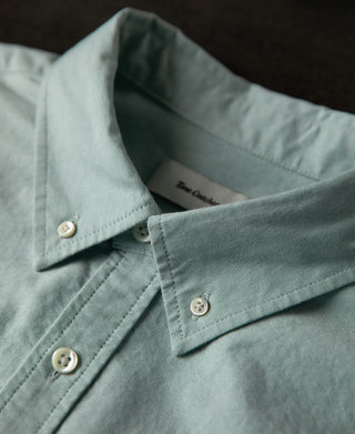 collar detail of Classic Button-Down Oxford Shirt
