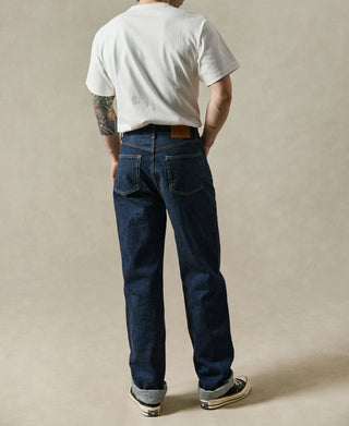 lifestyle shot of 1900s Heavyweight Cotton Jersey Boxy T-Shirt