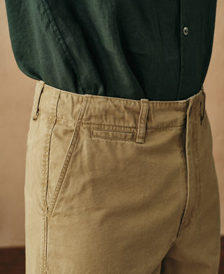 lifestyle shot of 1930s Washed Officer Chino Shorts