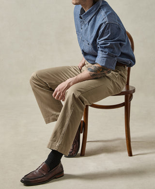 lifestyle shot of 1950s US Army Officer Chino Trousers