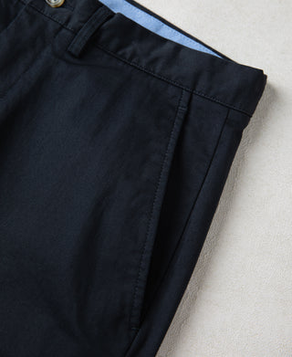 pocket detail of Casual Stretch Cotton-Blend Tapered Pants in Navy