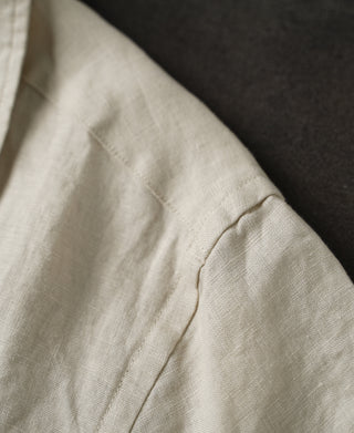 shoulder detail of 1950s Italian Collar Linen Short Sleeve Shirt