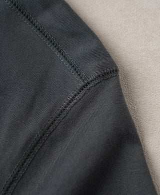 Shoulder Detail of 1950s V-Gusset Cotton T-Shirt