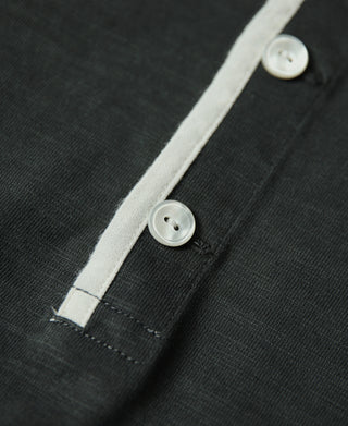 three-button placket of 1900s Slub Cotton Short-Sleeve Henley Shirt